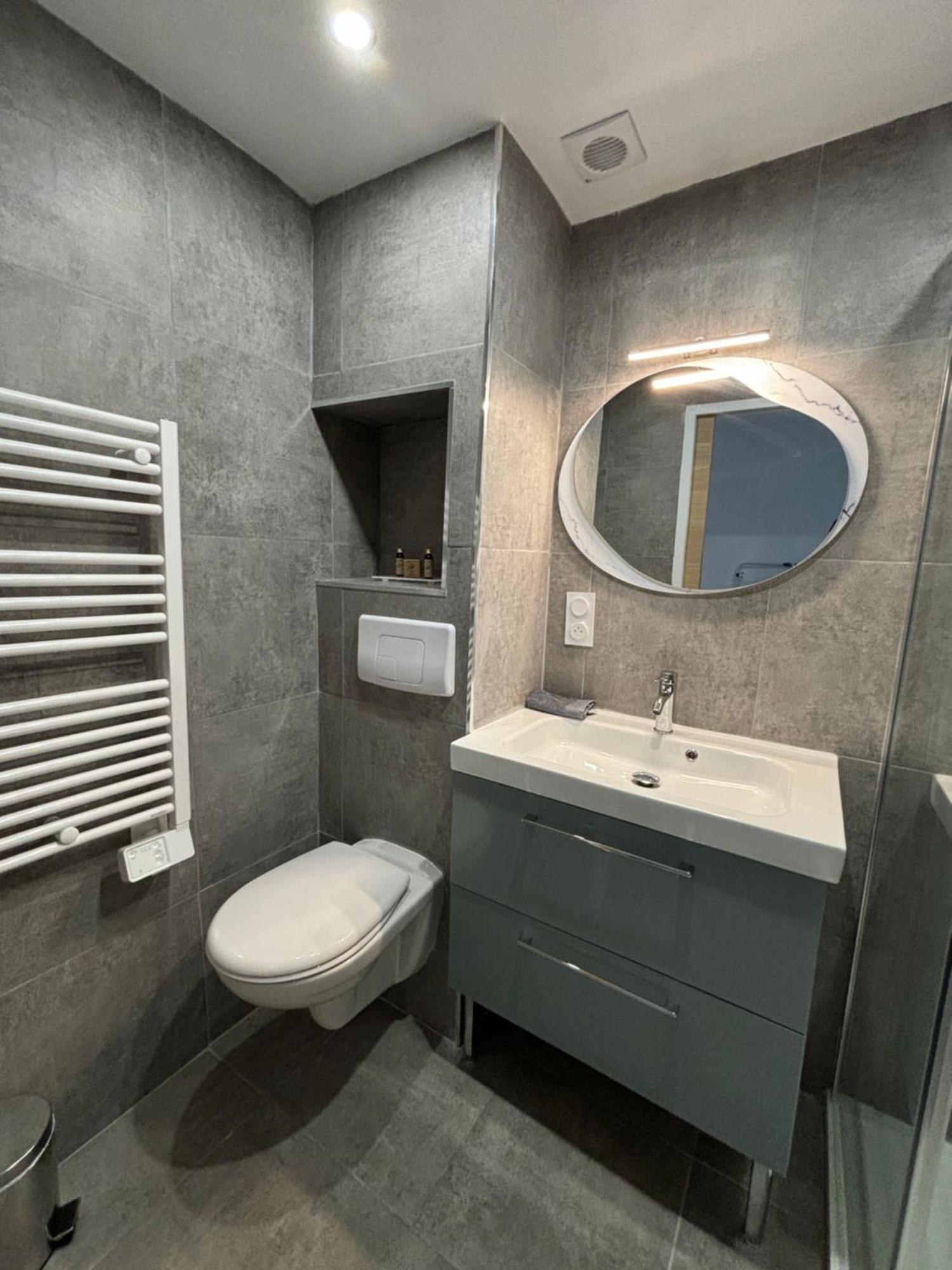 Studio Spacieux Avec Patio En Centre Ville Cavalaire-sur-Mer Exterior foto